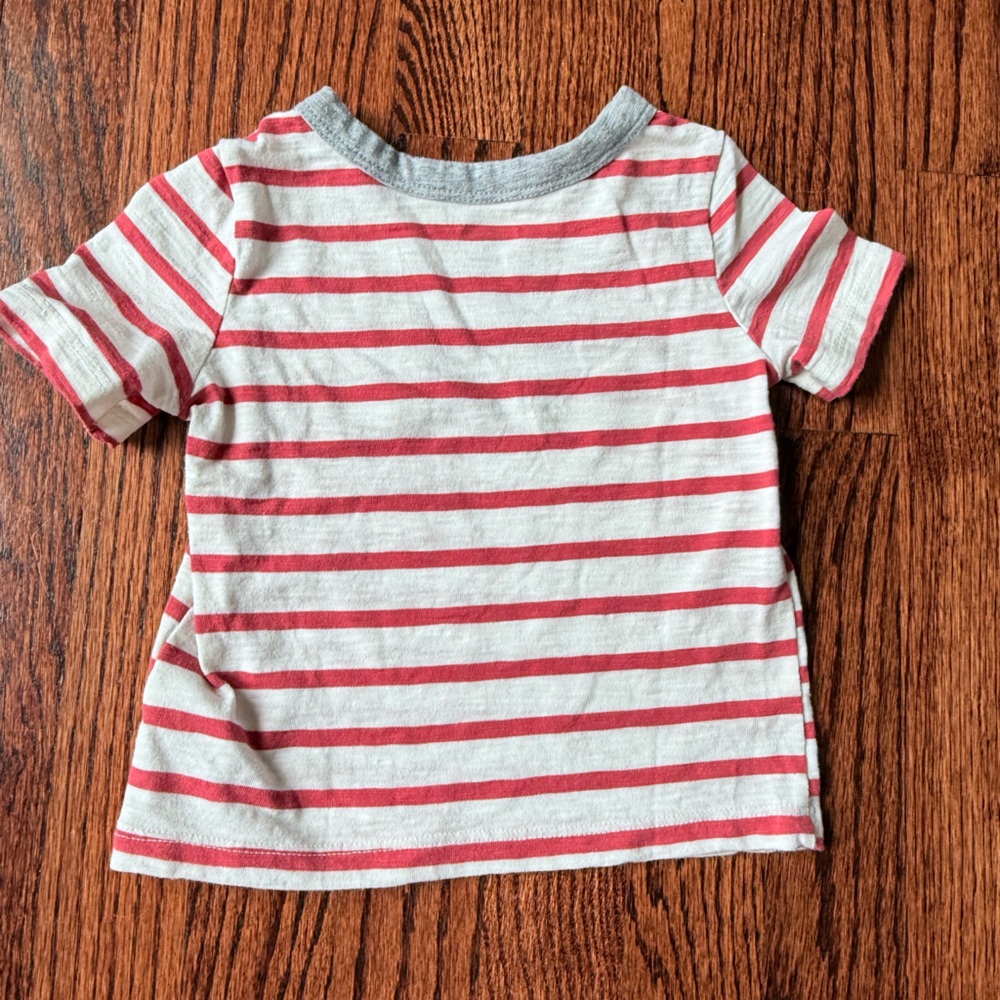 Set of 2 Old Navy Striped Boy T-shirts - Size 12 -18 months - Picture 5 of 6